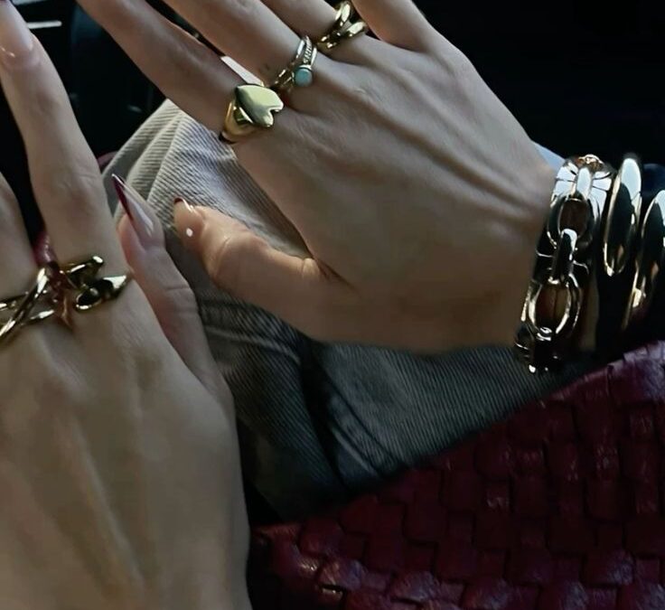 Accesorios en piel neutra