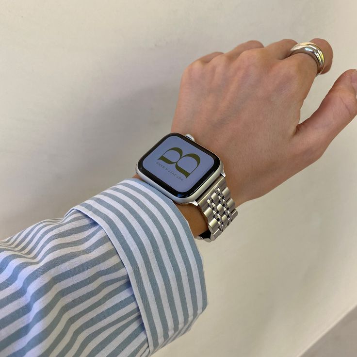 Apple Watch Band, Metal Apple Watch band 38mm 40mm 41mm 42mm 44mm 45mm, Silver Apple Watch Strap, Apple Watch Armband,Silver Apple Band